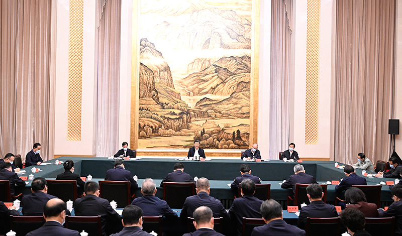 5月17日上午，中共中央總書記、國家主席、中央軍委主席習近平在陜西西安主持中國－中亞峰會前夕，專門聽取陜西省委和省政府工作匯報，發(fā)表了重要講話。